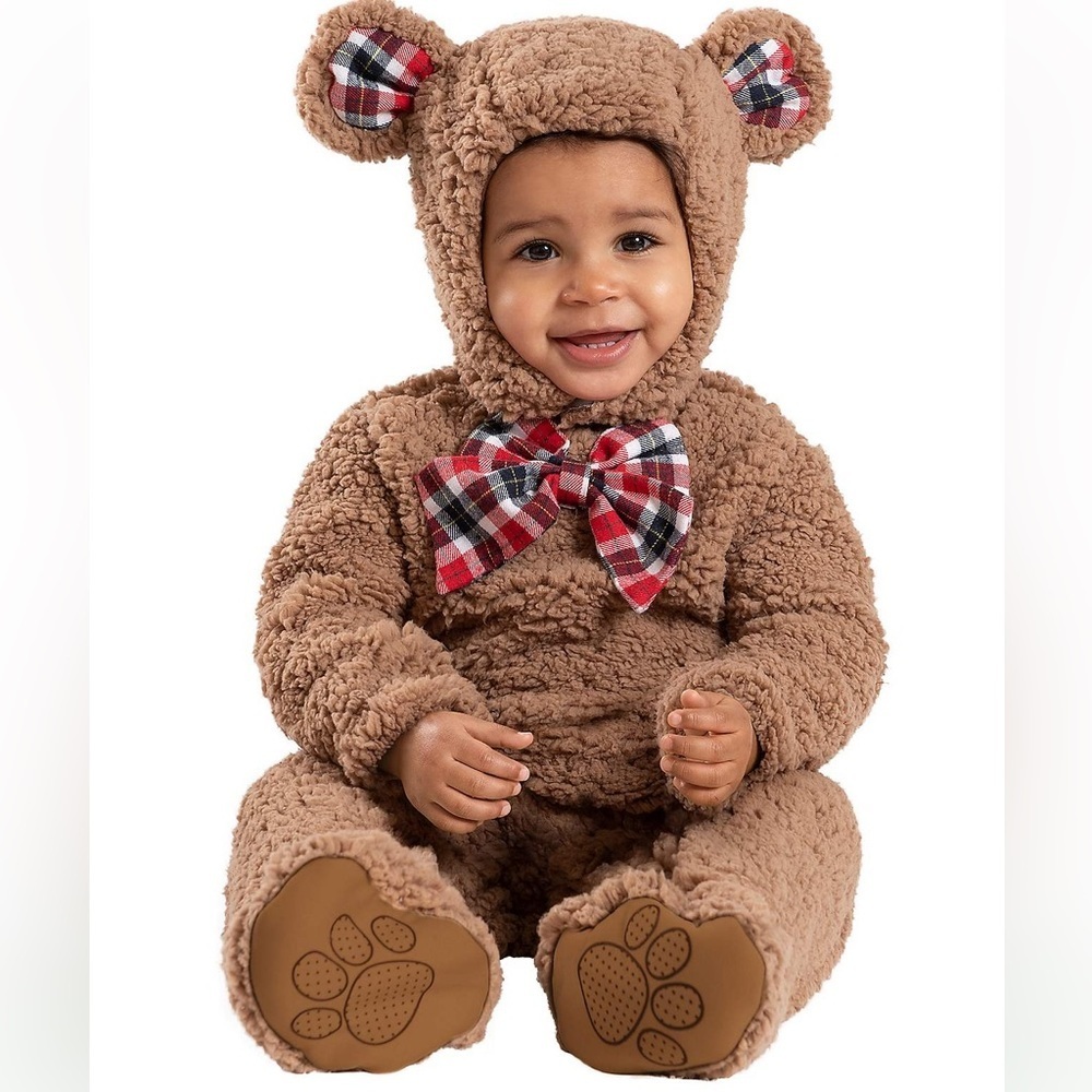 SPIRIT HALLOWEEN cuddly bear costume